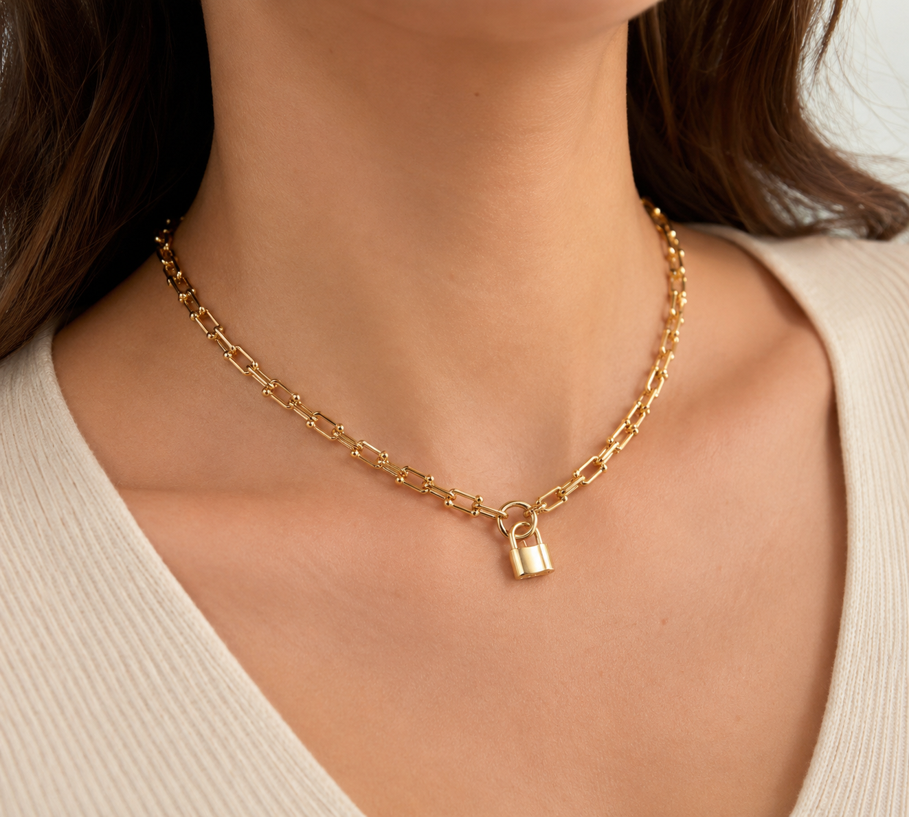Amour Lock Choker